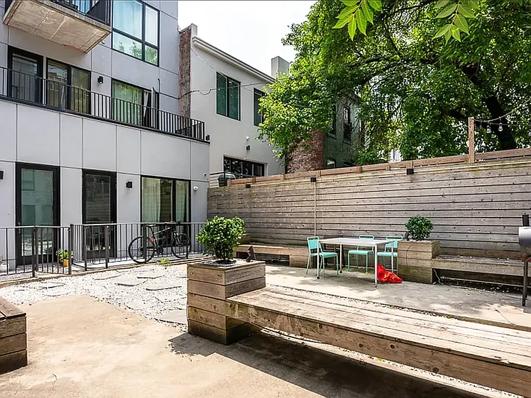 1499 Jefferson Ave #1A — Photo 12