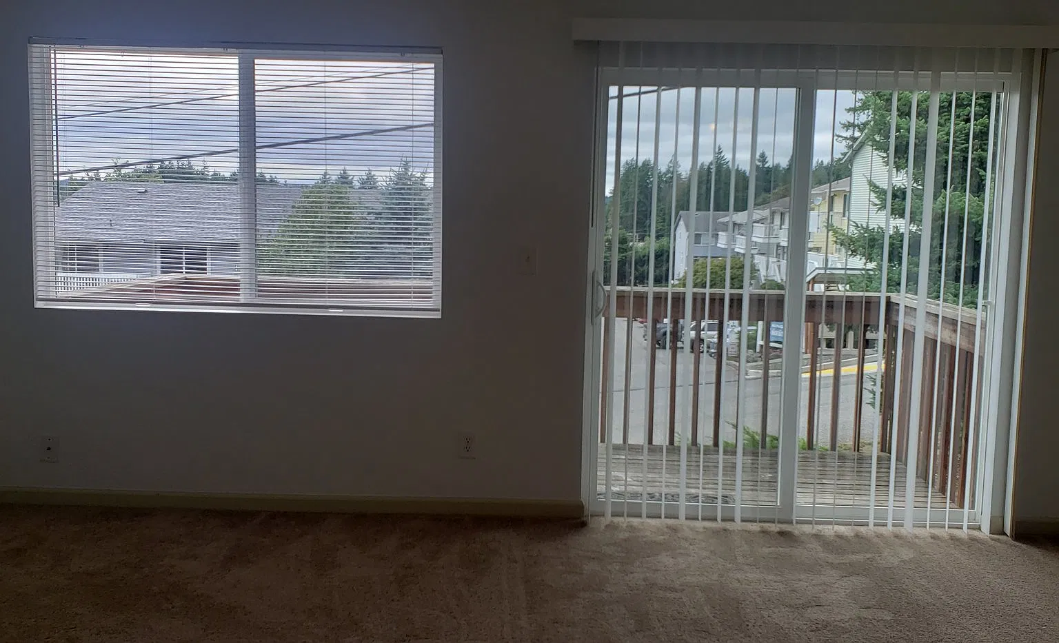 Kingston Harbor Apartments — Photo 2