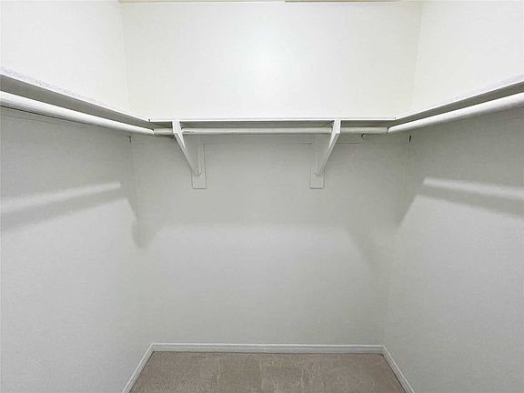 5th image of 567 Millard St