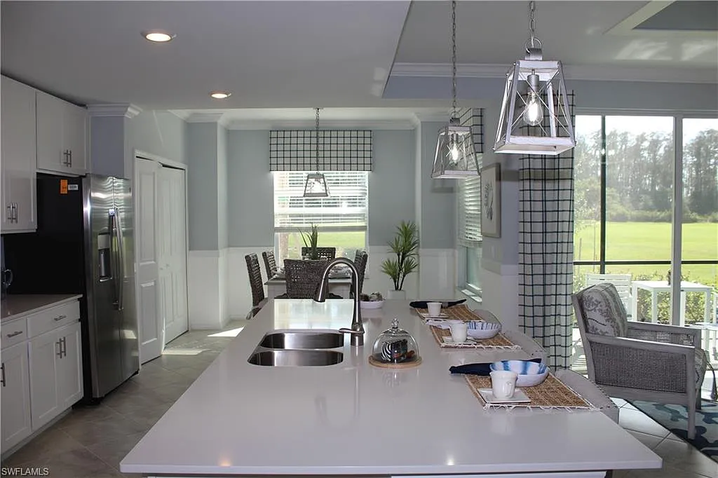 3 bed, 2.0 bath, 1366 sqft, $2,295 — Photo 3