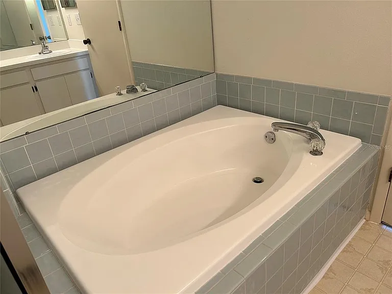 11417 Glenmont Dr — Photo 14