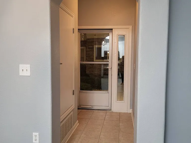 104-4725 Hahns Peak Dr — Photo 7