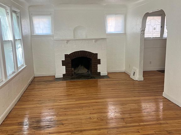 5th image of 9620 Strathmoor St