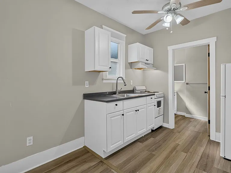 6020 NE Glisan St — Photo 10
