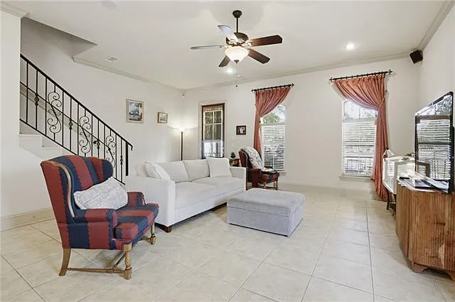2 bed, 2.5 bath, 2156 sqft, $2,500 — Photo 4