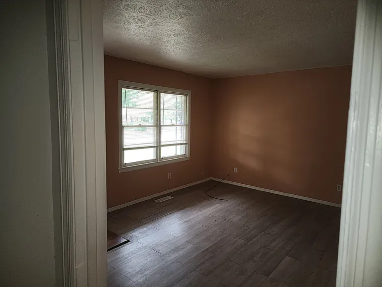 411 Vintage Rd — Photo 14