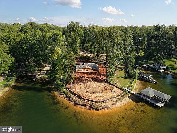 5th image of 38 Lighthouse Dr