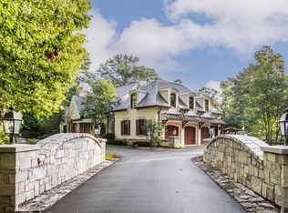 11555 Willow Springs Dr, Zionsville, IN 46077