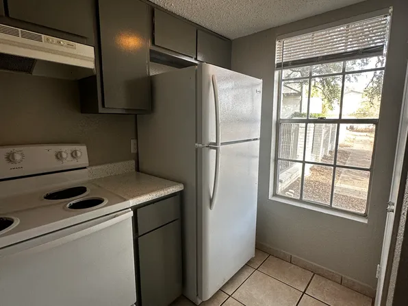 (undisclosed Address), San Marcos, TX 78666