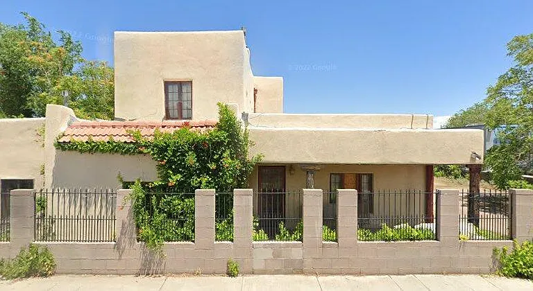 512 N California St — Photo 1
