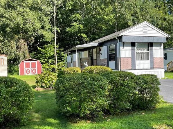 21 Pacemaker Avenue, Norwich, CT 06360