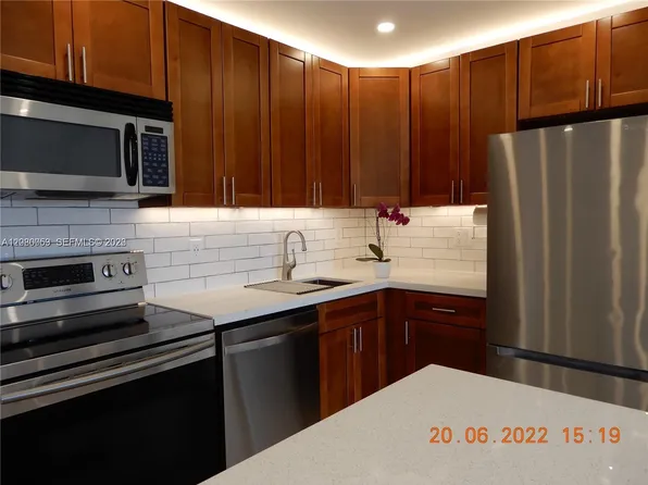 7175 NW 179th St APT 307, Hialeah, FL 33015