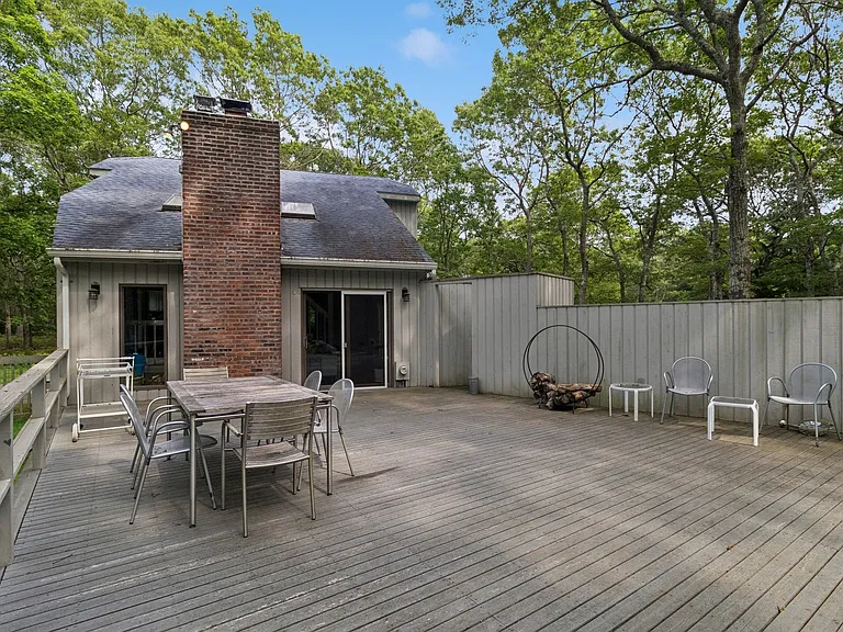31 Montauk Ave — Photo 28