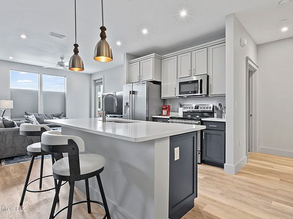 5th image of 2501 Bienville Blvd #412