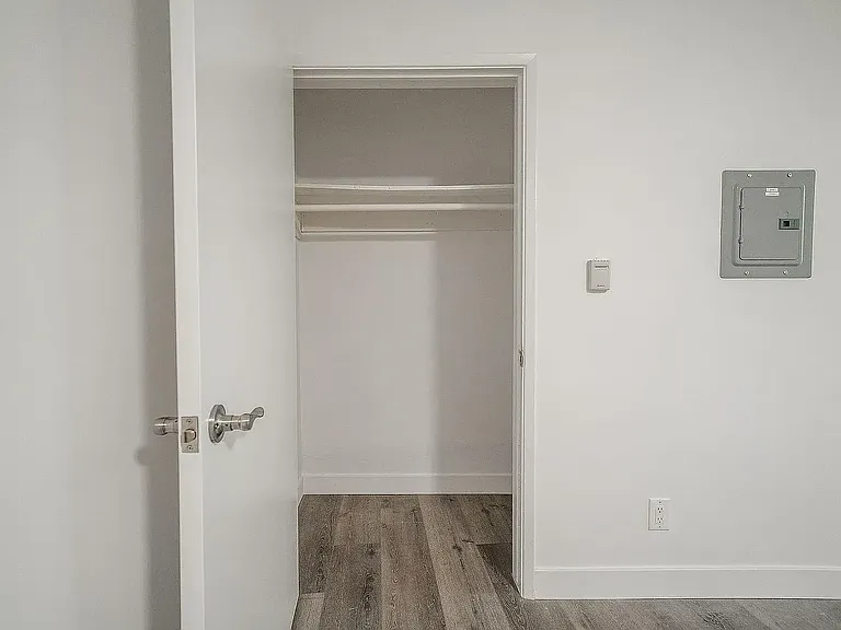 1011 San Julian St #201 — Photo 16