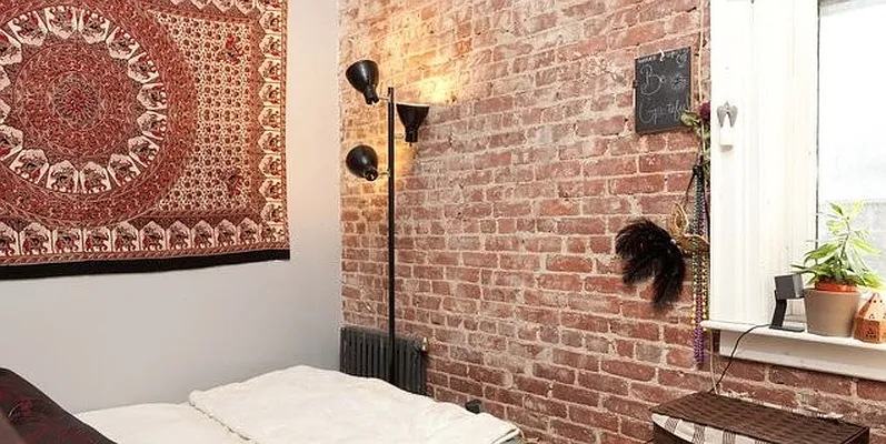 Rented by Metro Realty NY Inc | media 27