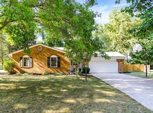 4600 Royal Oak Ln, Carmel, IN 46033