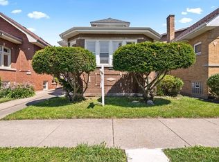 6511 N Fairfield Ave, Chicago, IL 60645