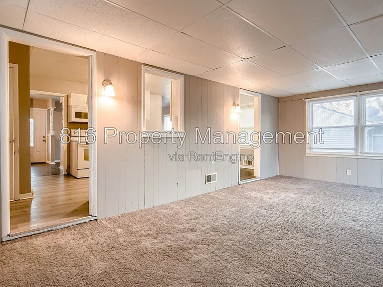 8710 Kentucky Ave — Photo 9