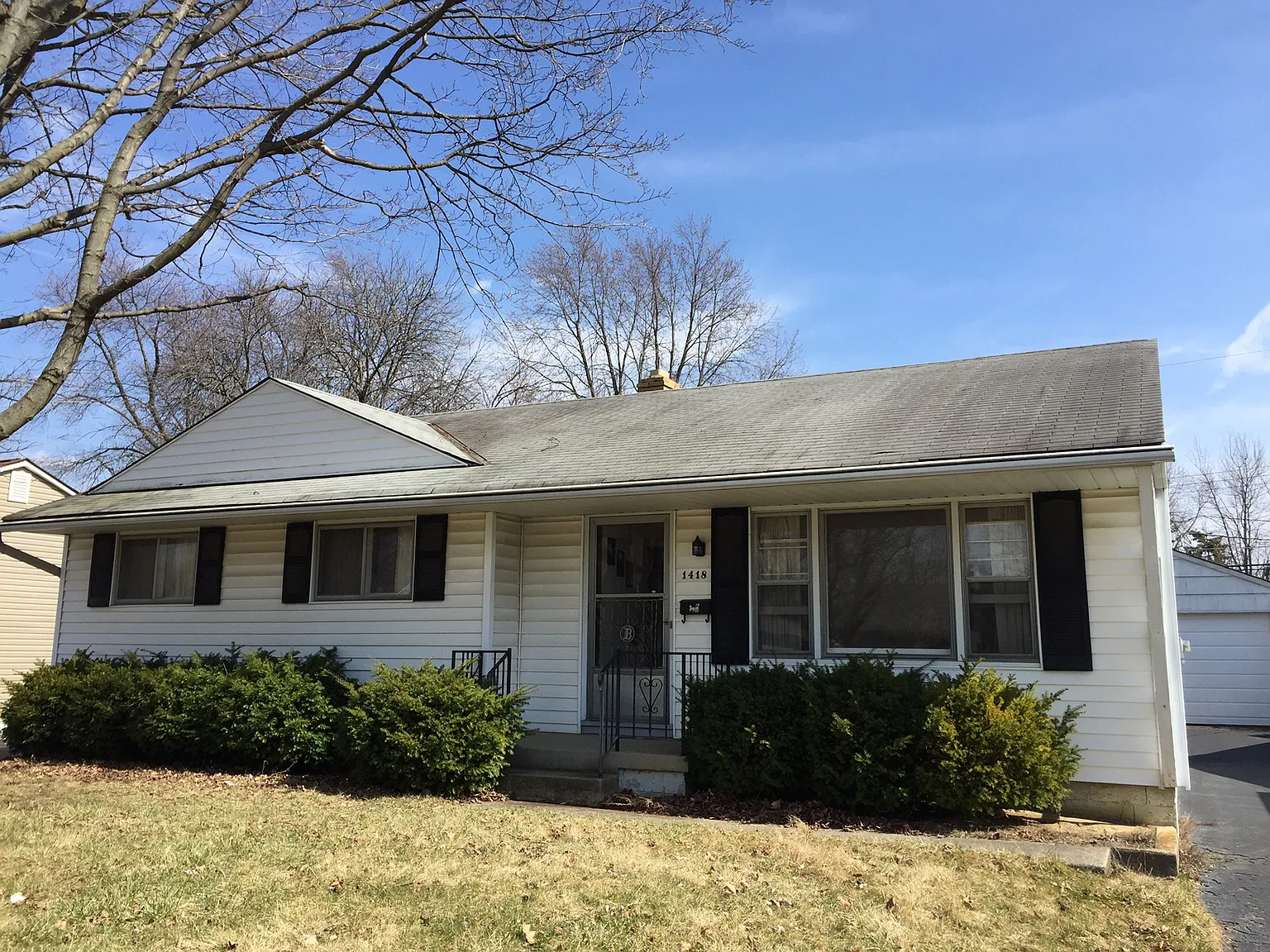 1418 Byron Ave photo 1