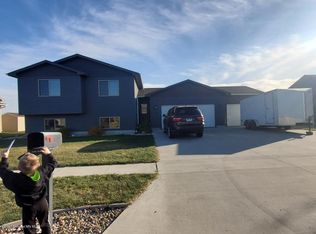 3336 17th Ave, Watertown, SD 55388