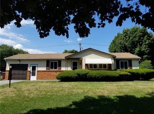 16 Juliane Dr, Rochester, NY 14624