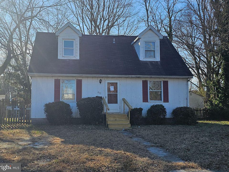 1st image of 822 Springfield Cir