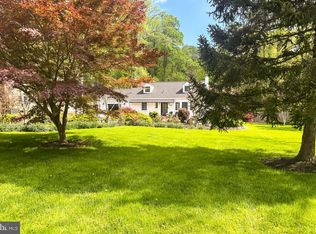 3101 Holmes Run Rd, Falls Church, VA 22042