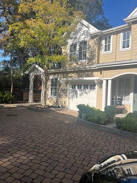 1st image of 104 Boyer Ln