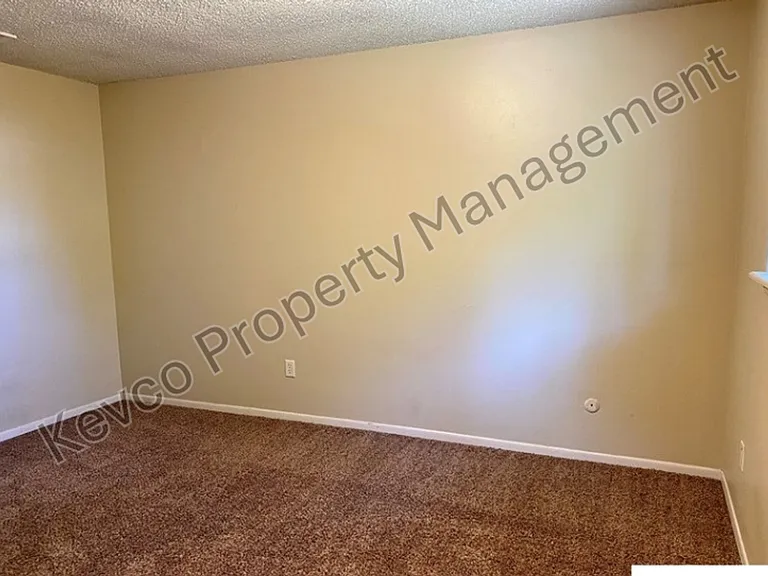 2506 Timber Ct — Photo 7