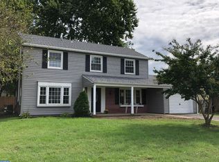 18 Birdseye Ln, Willingboro, NJ 08046