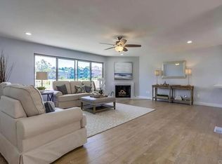 7520 Jerez Ct UNIT E, Carlsbad, CA 92009