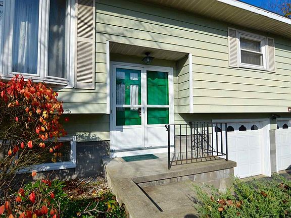 3rd image of 32 Norbrick Dr