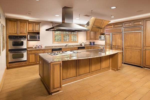 Clubhouse Kitchen