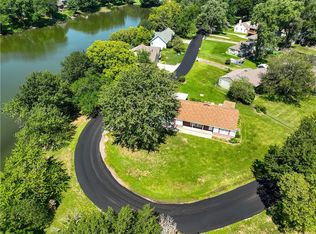 10808 Lakeview Rd, Kansas City, MO 64133