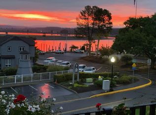 190 S 1st St APT 5, Saint Helens, OR 97051