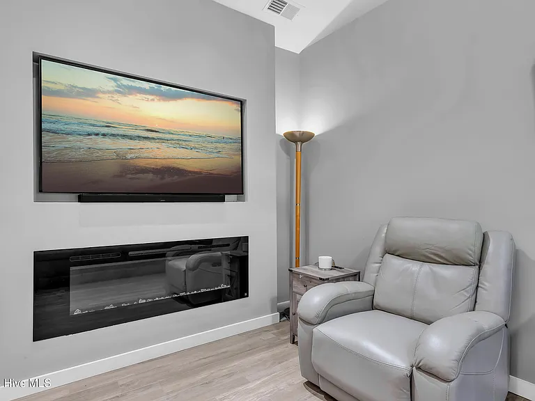 8708 Plantation Dr — Photo 11