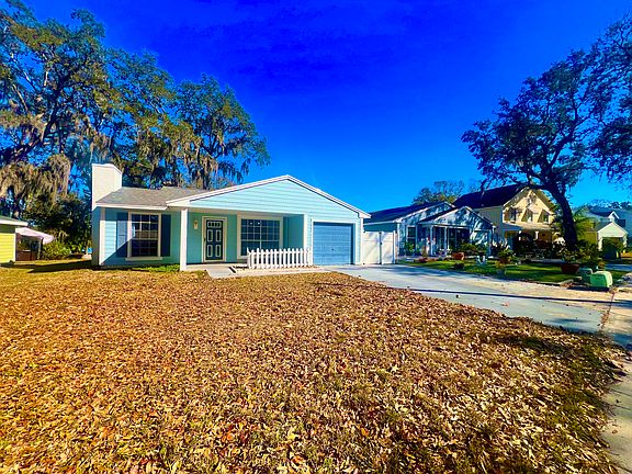 2nd image of 3863 Lake Shore Dr
