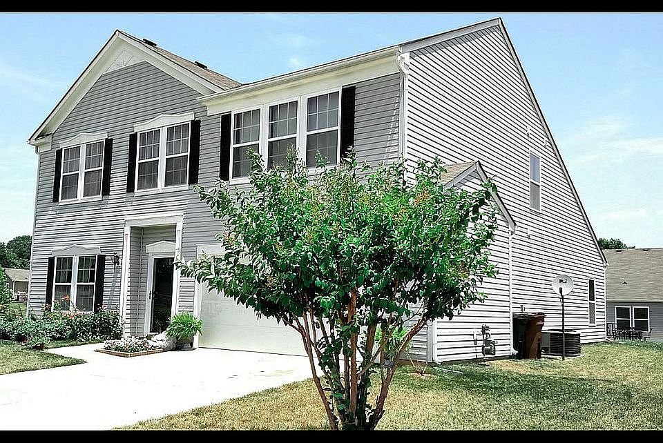 1st image of 139 Lauren Ln