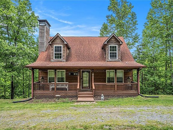 2nd image of 905 Hancock Mountain Trl