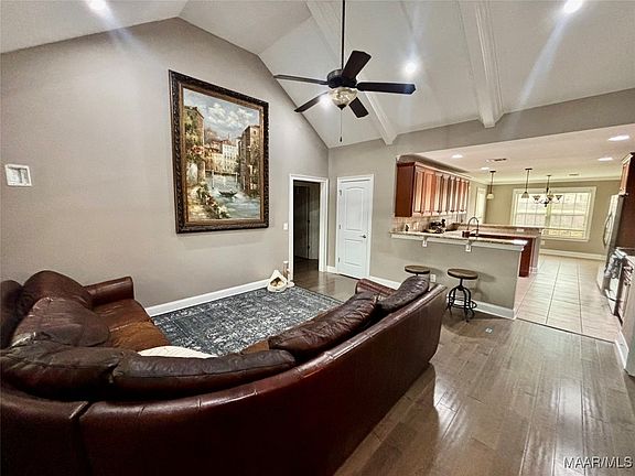 4th image of 283 Meadowview Ln