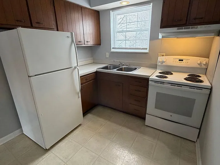 341 S Burns Ave — Photo 5