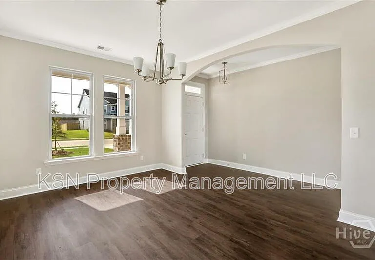 196 Brickhill Cir — Photo 3