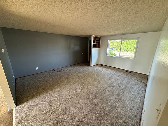 3rd image of 1746 Park Ter NW #1746