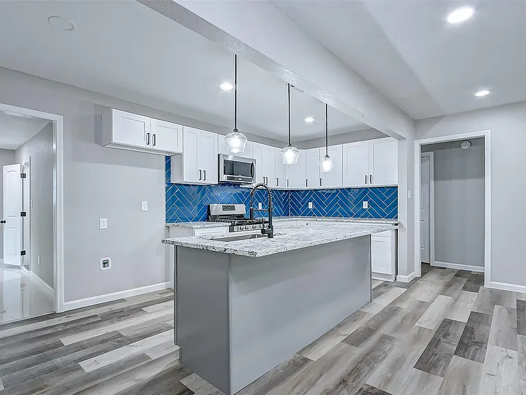 5914 Carew St — Photo 12
