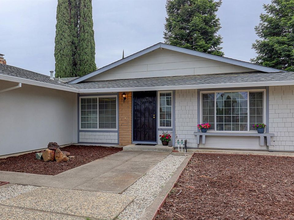 1st image of 8260 Canyon Oak Dr