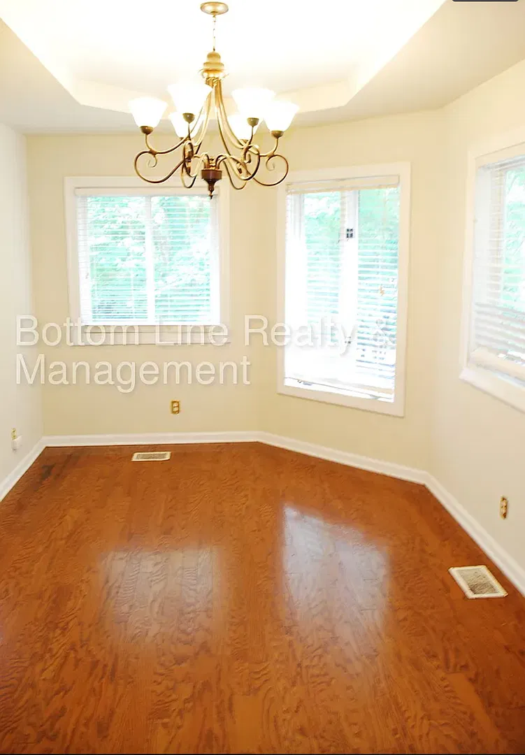 2 bedroom apartment for rent in a great location — Photo 2