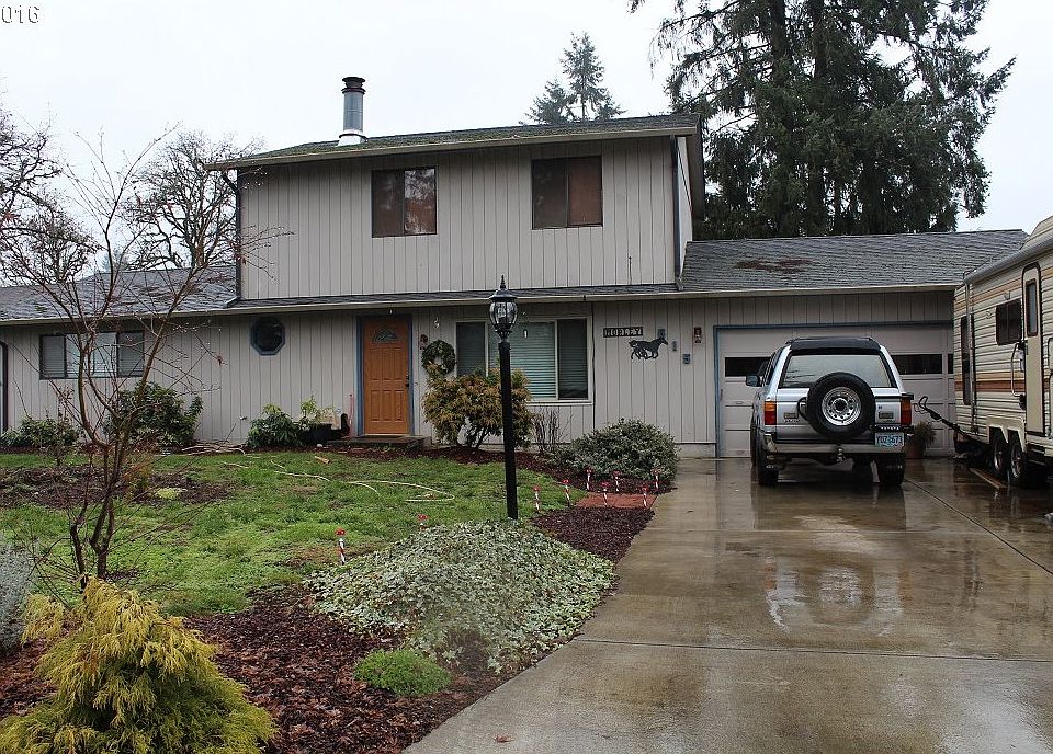 2nd image of 615 McBride St