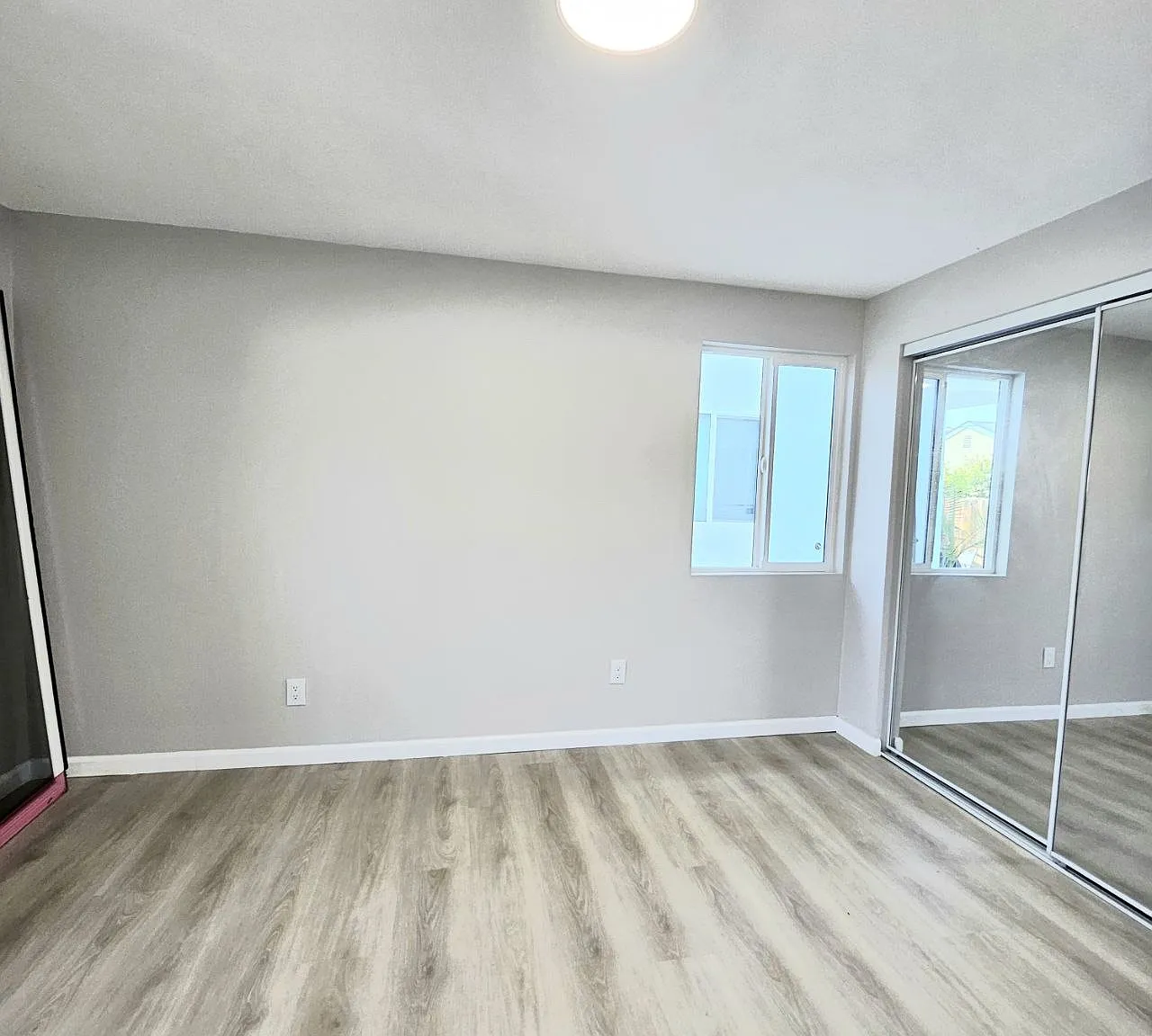 2 bed, 850 sqft, $3,000 — Photo 1