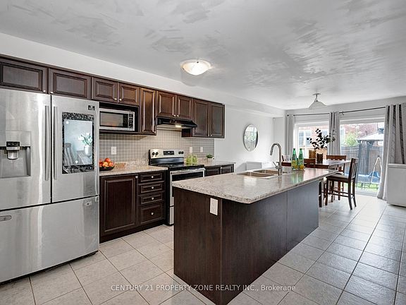 5th image of 43 McCargow Dr